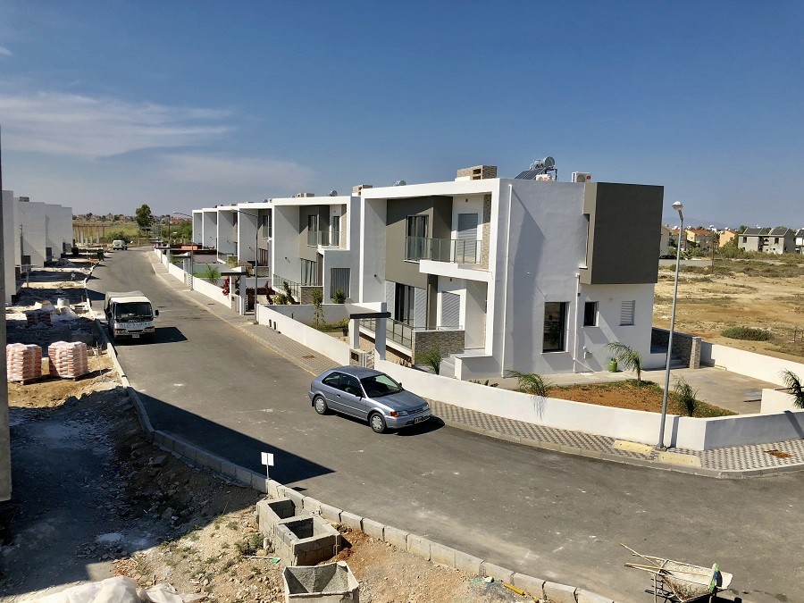 Satılık Kıbrıs Gazimağusa Tuzla Site içinde Dubleks Villa