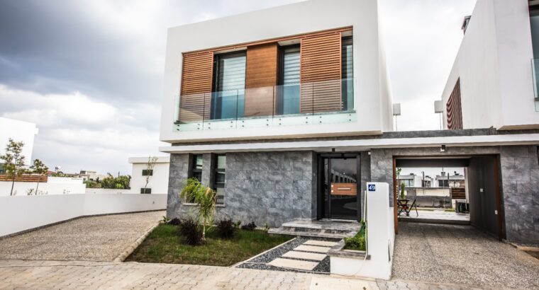 Kıbrıs Lefkoşa Projeden Satılık Site İçinde Villa