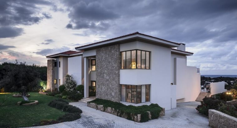 Kıbrıs Girne Esentepe 7 odalı Satılık Villa