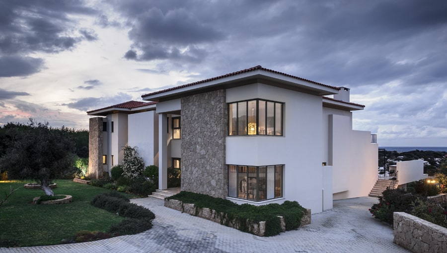 Kıbrıs Girne Esentepe 7 odalı Satılık Villa