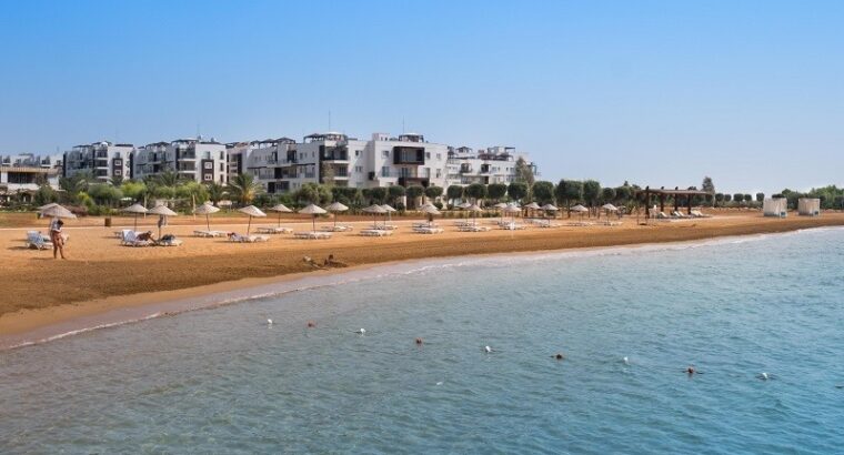 Kıbrıs Gazimağusa Bafra Satılık Yüzme Havuzlu 3+1