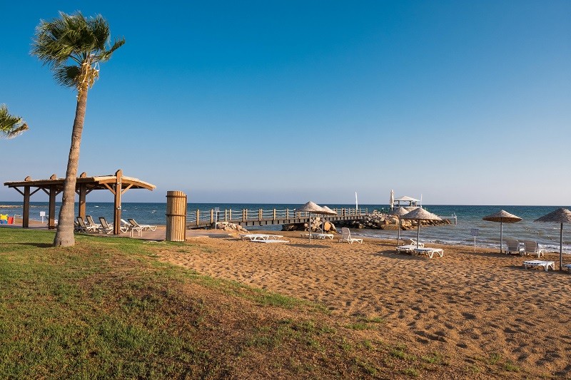 Kıbrıs Gazimağusa Bafra Satılık Yüzme Havuzlu 3+1