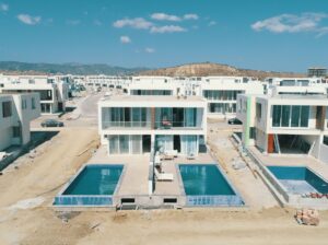 Kıbrıs İskele Satılık 3+1 Denize Sıfır Site içi Villa