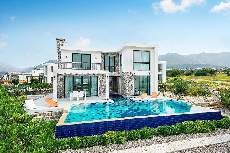 Kıbrıs Gazimağusa Tatlısu Satılık 5+1 Villa