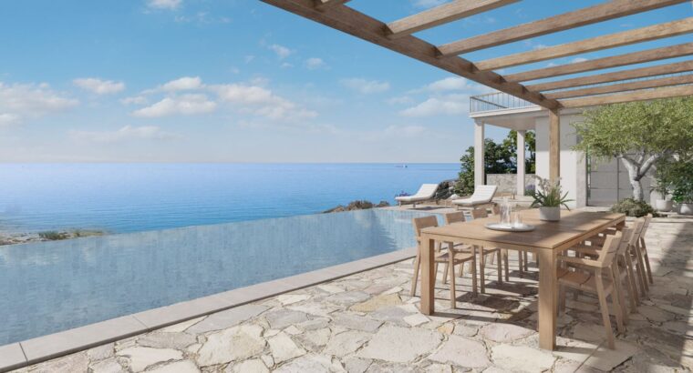 Kıbrıs Girne Esentepe Satılık 6 Odalı Deniz Kenarı Villa