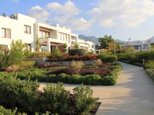 Kıbrıs Girne Esentepe Dağ ve Deniz Manzaralı 3+1 Ev