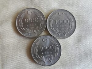 1990 Yılı Satılık 3 adet Metal 1000 Lira