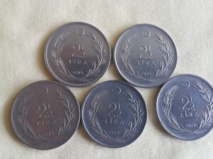 1975 Yılık Satılık 5 Adet Metal 2,5 Lira
