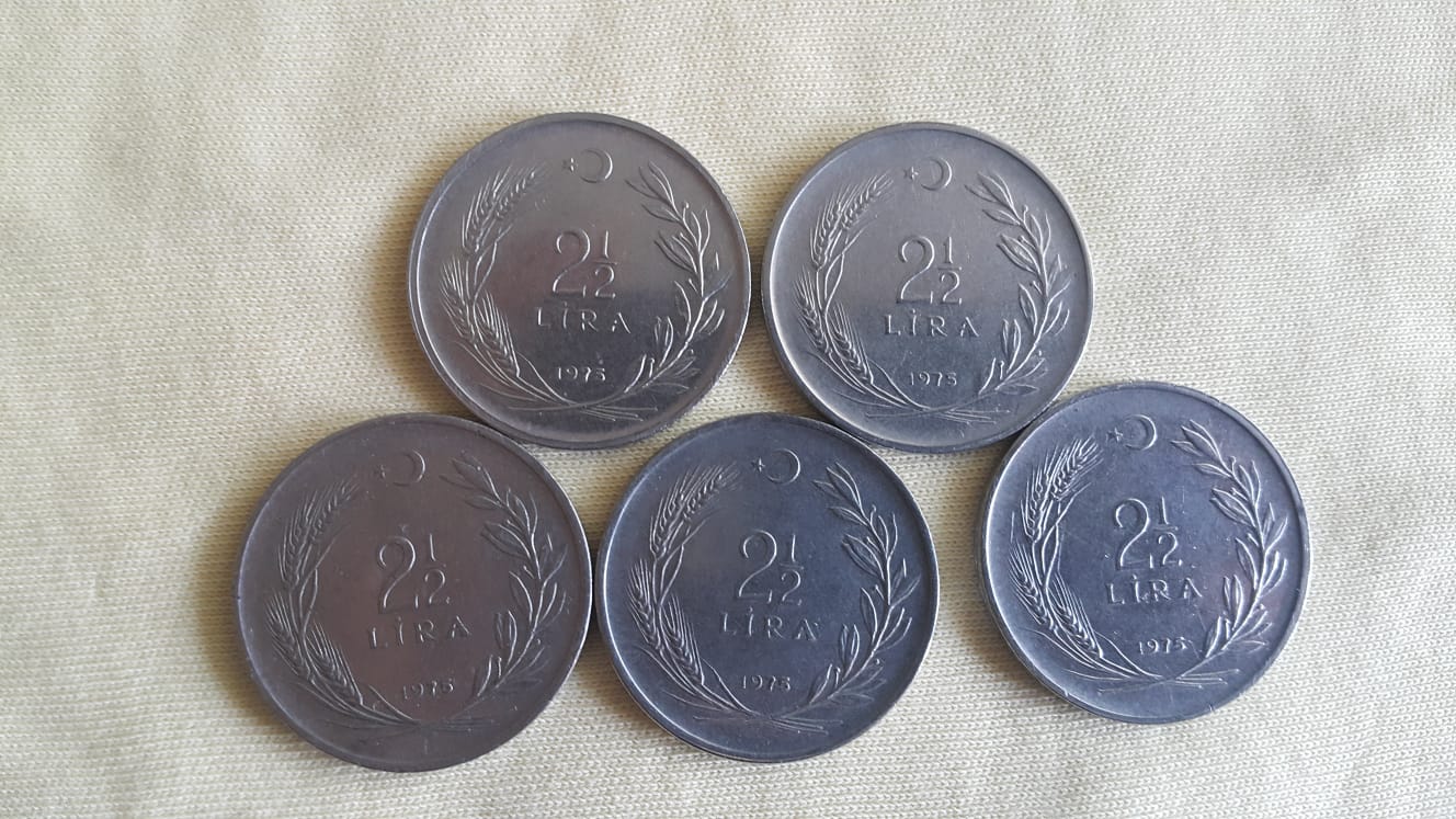 1975 Yılık Satılık 5 Adet Metal 2,5 Lira