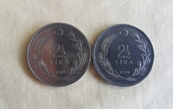 1979 Yılı Satılık 2 Adet Metal 2.5 Lira